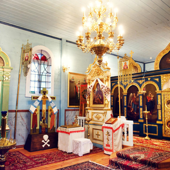 Cerkiew św. Antoniego Pieczerskiego i św. Męczennicy Paraskiewy w Holi